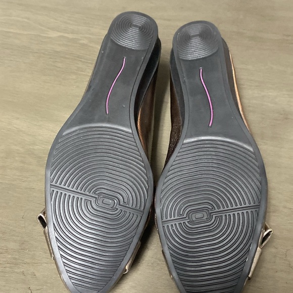 Silver comfort flats - Picture 2 of 5